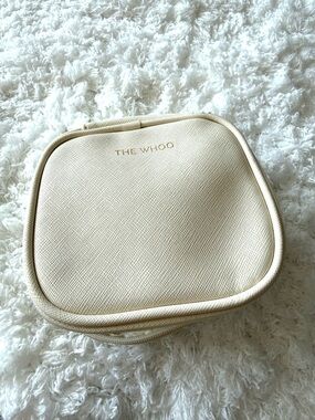 THE WHOO Cream Travel Cosmetic Case